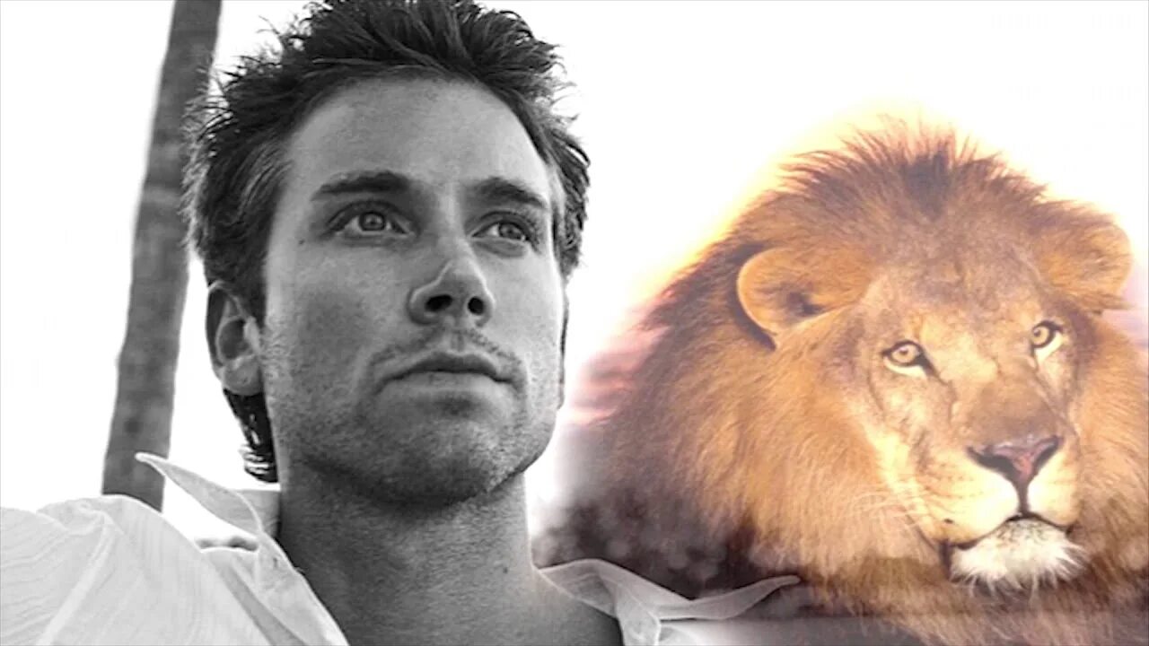 Мужчина лев после 50. Парень Лев. Портрет мужчины со львом. Лев фото. Прическа Лев мужская.