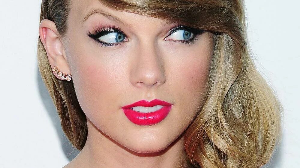 Тейлор Свифт Shake it off. Taylor Alison Swift. Тейлор Свифт губы. Тейлор Свифт серьги. Шейк тейлор