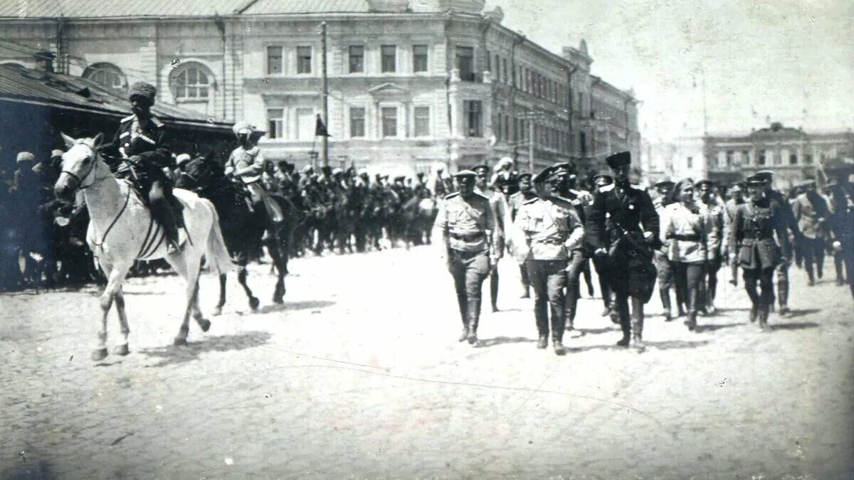 Движение на москву гражданской войны. Генерал Врангель. Царицын. 1919 Год.. Парад Деникин Царицын 1919. Деникинская армия 1919 в Царицыне. Белая армия 1919.