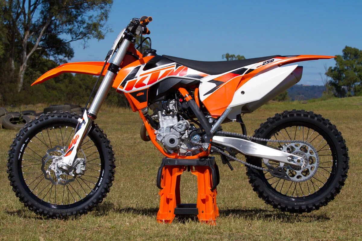 Ktm sx 250. КТМ 250 SX-F. Кроссовый КТМ 250. KTM SX 250 2015.