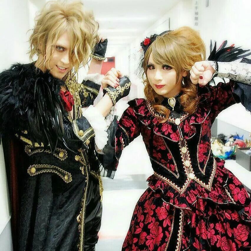 Хизаки Versailles. Versailles группа Хидзаки. Kamijo Hizaki. Версалес группа стиль. Versailles live