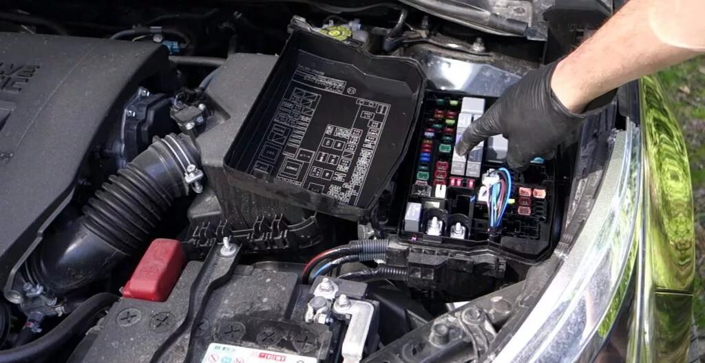 Mazda CX 5 fuse Box. Шевроле траверс предохранитель печки. Предохранитель габаритов тата 613.