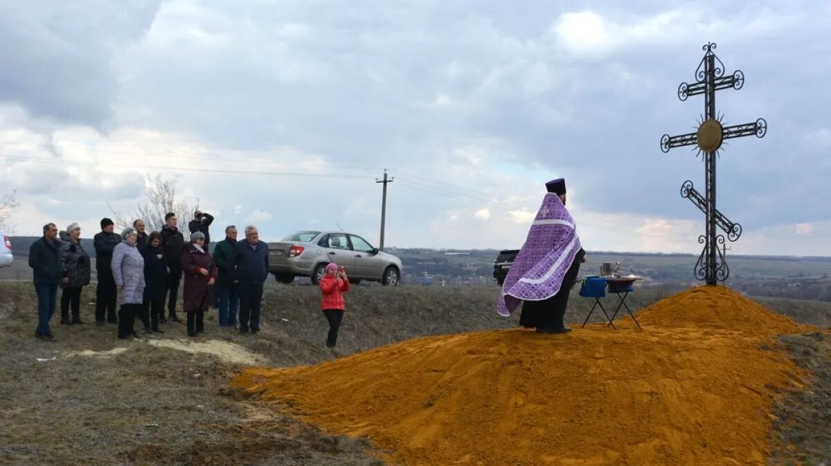 Никольское 2 воронежская. Село Никольское 2. Поклонный крест Воронежская область. Село Никольское Воробьевский район. Поклонный крест Никольское.