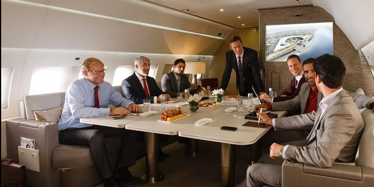 Самолеты бизнес джеты. Gulfstream g150. Бизнес чартеры. Самолеты бизнес авиации. Бизнес джеты.