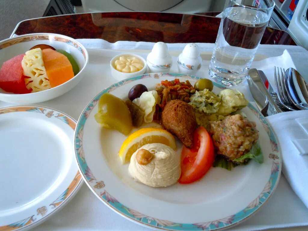 Какое питание в оаэ