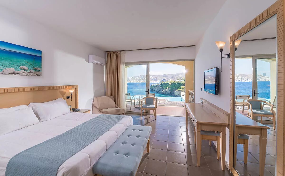 Superior room partial view. Sea side resort &amp; spa 5*. санрайз арабиен номер супериор пул/сайд си вью. супериор, dbl. side sea view ssv номер отеля.