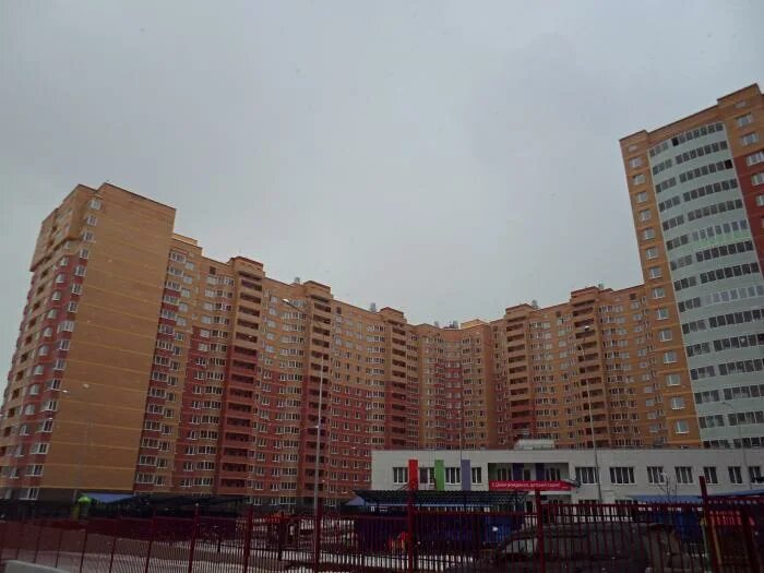 Город видное новостройки. Жк зеленые аллеи видное. Видное бульвар зеленые аллеи 11. Бульвар зеленые аллеи 17. Источник красоты видное зеленые аллеи 17.