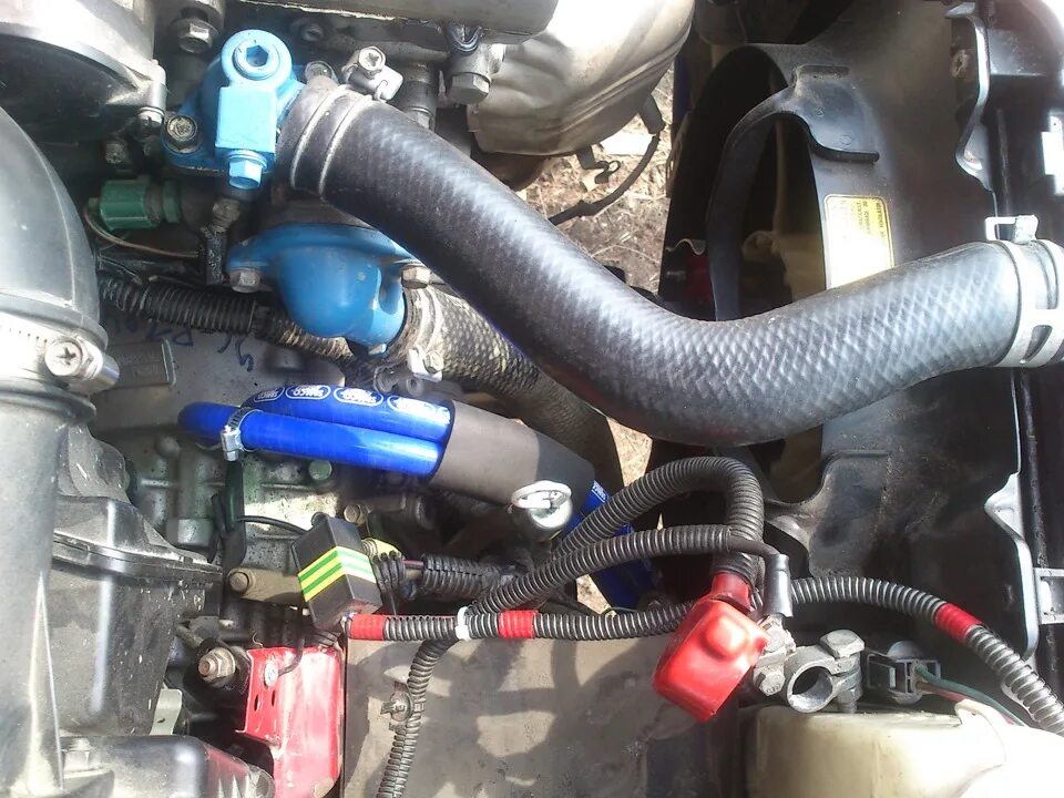 Сапун выведен вниз зачем. Сапун картерных газов хинт 300. Сапун картерных газов хинт 300. Сапун картера. Фильтр на сапун ваз 2107.