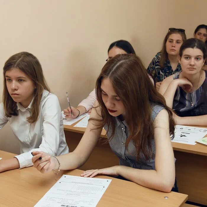 Фурсов кгик. Кгик отзывы. Общество кгика. Мгик студенты. Кгик отзывы.