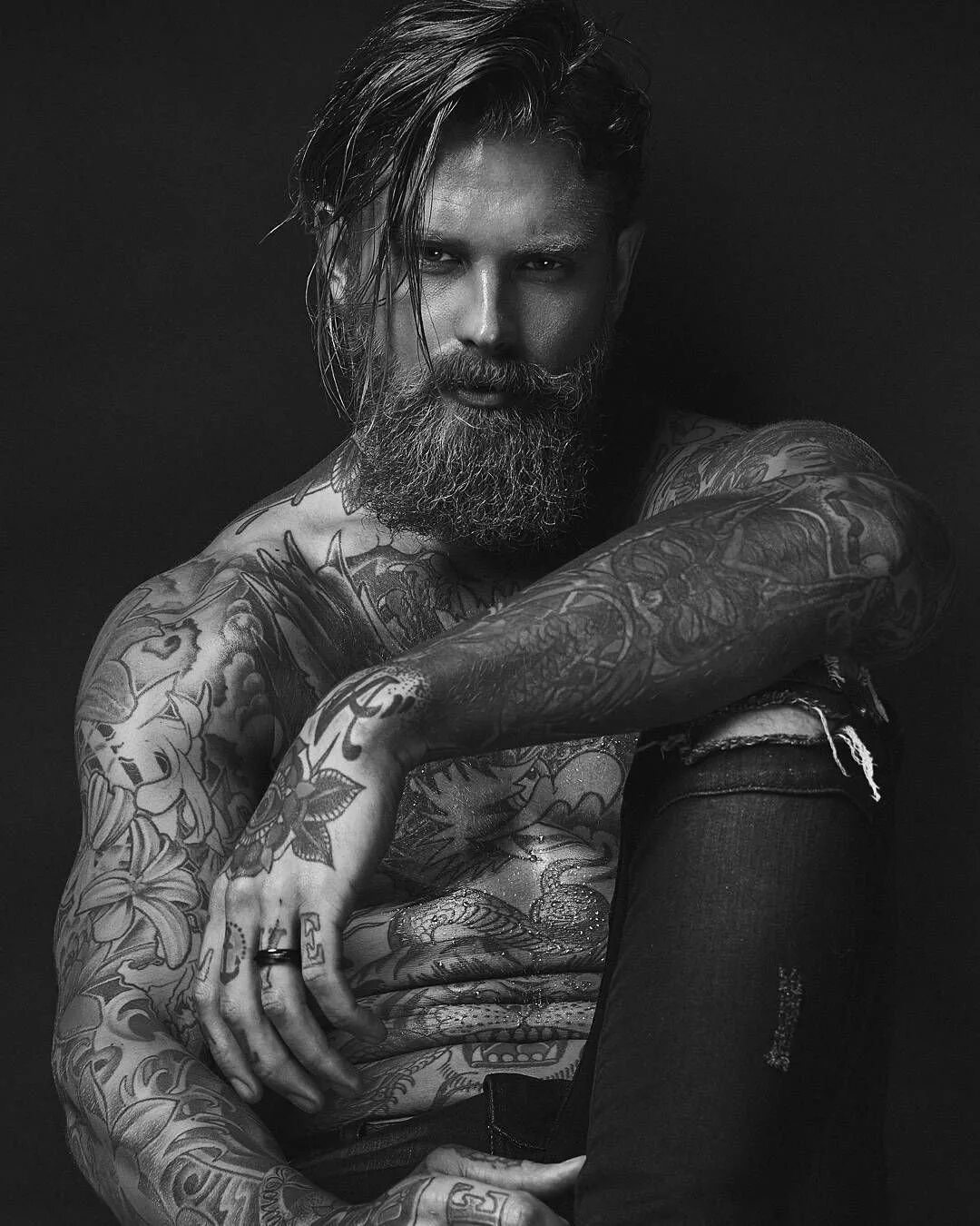 брутальный парень. джош марио джон брутальный. красивые брутальные мужчины. мужественный мужчина. дэвид ганг.