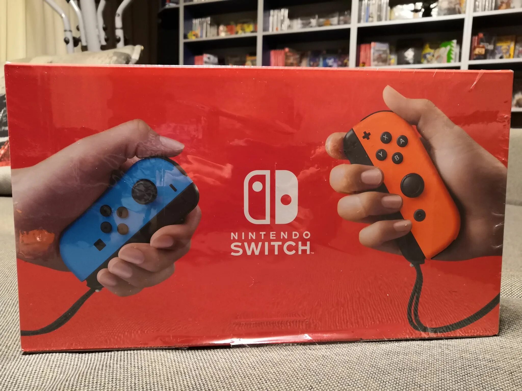 Приставка Нинтендо свитч. Игровая консоль Nintendo Switch ДНС. Игровая приставка Nintendo Switch New. Приставка Нинтендо свитч красная синяя.