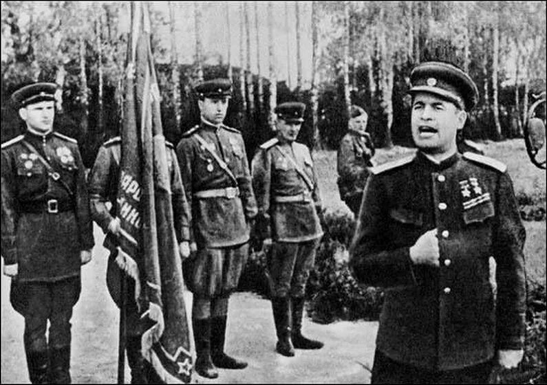 Третий белорусский фронт командующий. Генерал армии Черняховский и.д..