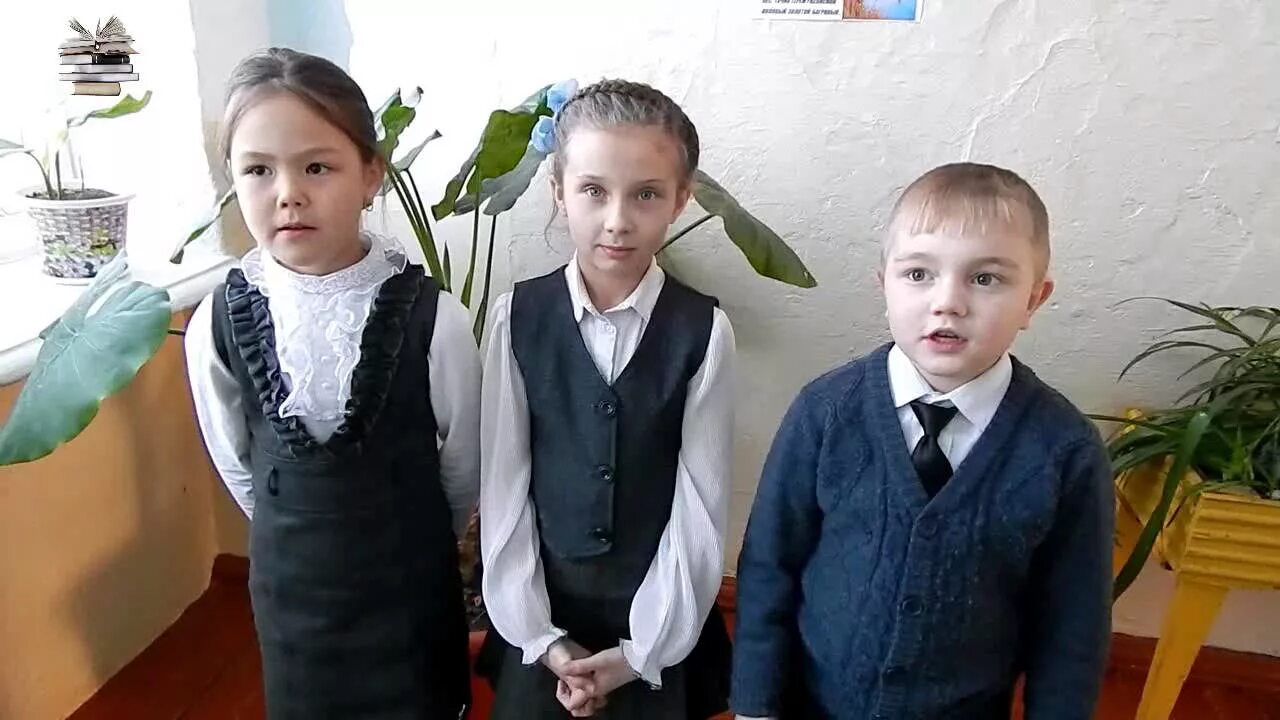 Школа номер 1 новокручининский. Школа номер 1 новокручининский. Новокручининский забайкальский край. Пгт новокручининский школа номер 1. Пгт новокручининск школа 2.