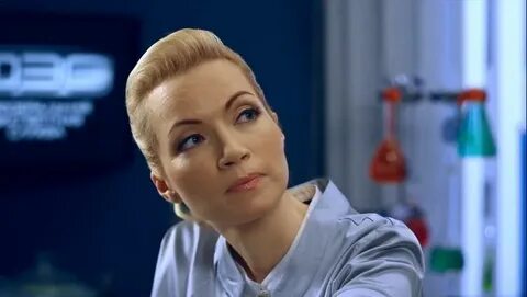 Katta bir olomon pisses va sikiklari bir yosh slut porno