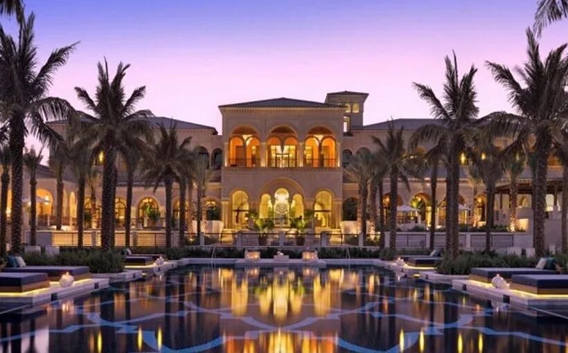 отели дубая с собственным пляжем. отель four seasons resort dubai. отель one and only дубай. дубай отель коллекшн nh collection. Five palm jumeirah dubai пляж.