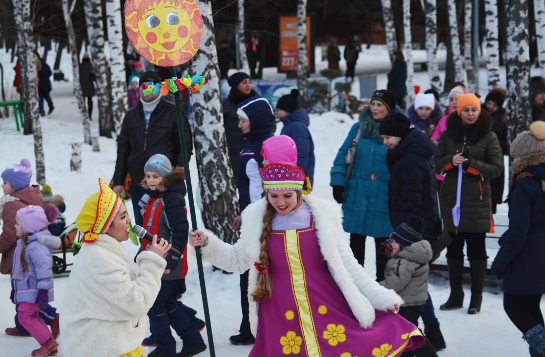 Масленица в гольяново 2024. Липецк парк Победы Масленица. Масленица в Липецке. Проводы зимы. Масленица состязания.