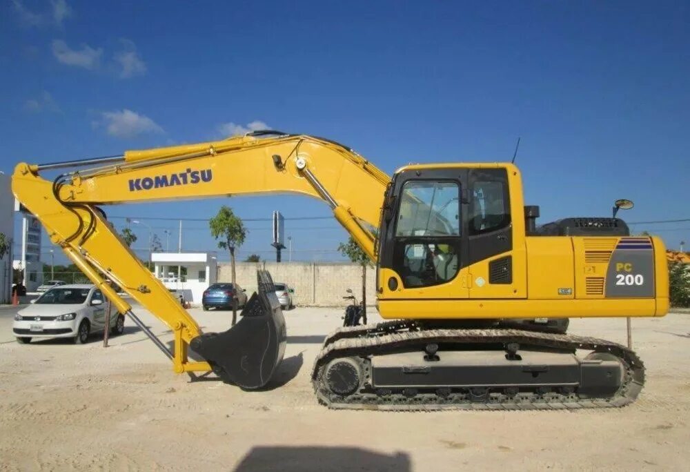 Экскаватор Komatsu PC 200. Komatsu pc200 Forest. Komatsu pc200-7. Экскаватор Komatsu pc200-7.