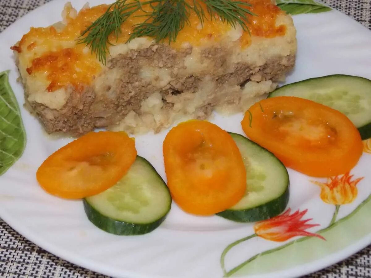 Картофельная запеканка с куриной печенью. Запеканка с куриной печенью в духовке. Запеканка из говяжьей печени. Запеканка картофельная с печенью говяжьей.