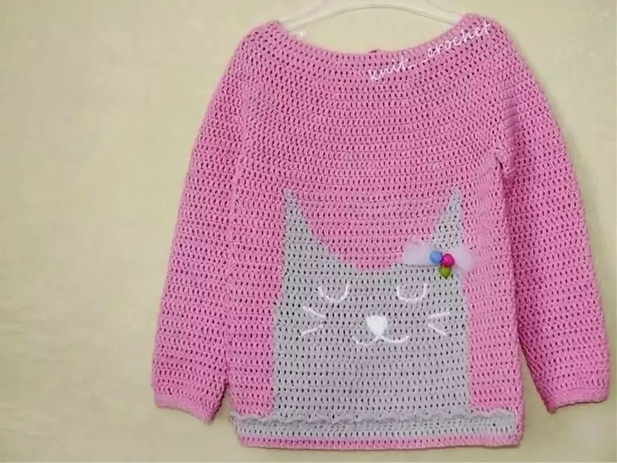 Кофточка для девочки крючком. Кофточка для девочки крючком на 3 года. Вязаные кофточки для девочек. Ажурная кофта крючком для девочки. Кофта крючком для девочки 1 год.