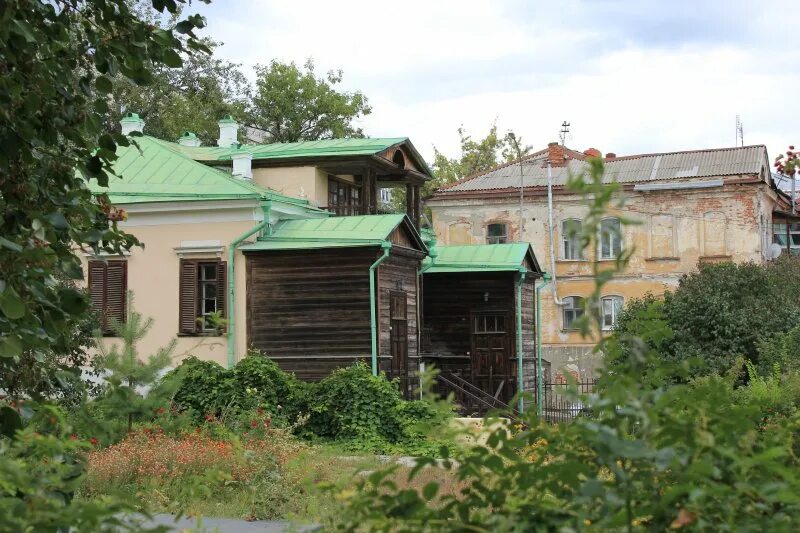 Дом усадьба чернышевского саратов. Дом музей чернышевского. Музей усадьба н г чернышевского. Чернышевского в г. Музей чернышевского саратов.