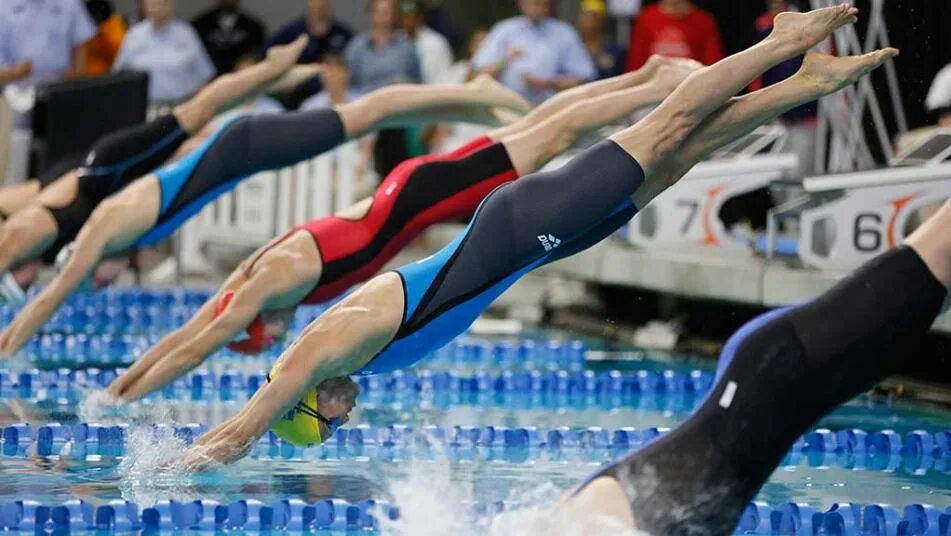 Майкл фелпс брасс. Старт пловца с тумбочки. Старт баттерфляй. Комплексное плавание. Прыжок с тумбочки плавание.