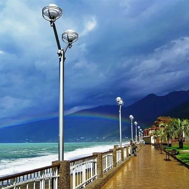 гагра 2022. город гагра абхазия. набережная гагра абхазия. новая гагра набережная. гагры абхазия центральная набережная.