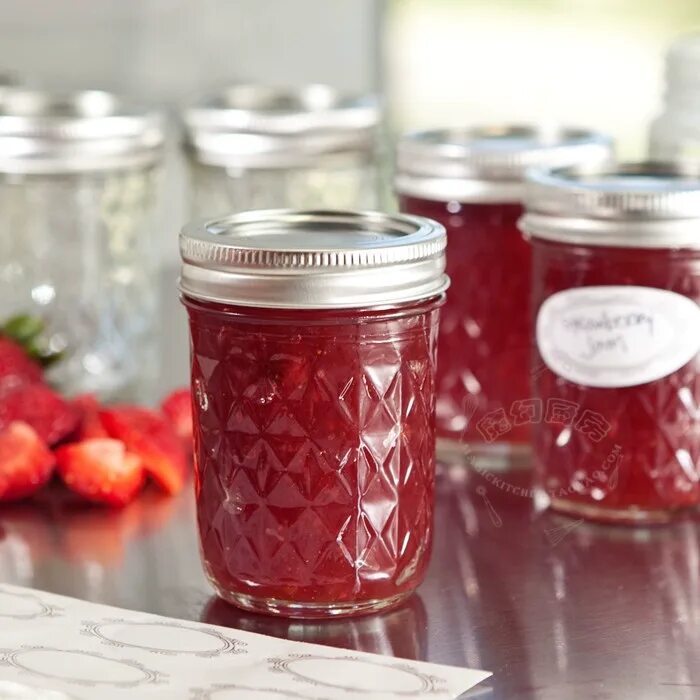 банки бренда килнер. банки под варенье. маленькие баночки с крышкой. банка с бугельным замком 0. стеклянная банка с вареньем.