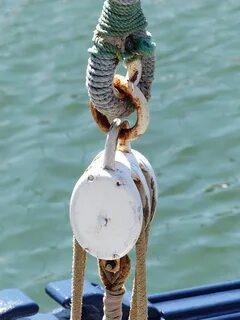 Канаты вода