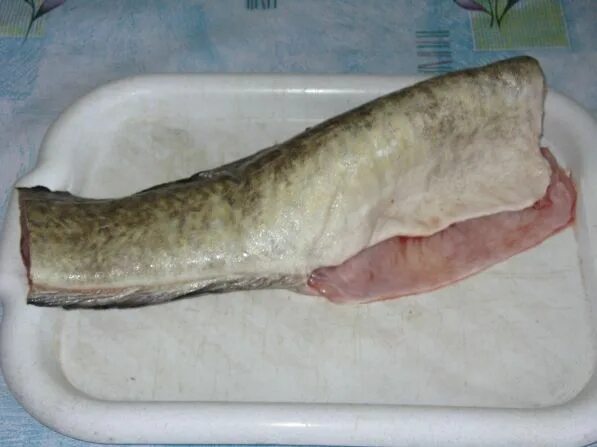 сом запеченный в духовке.