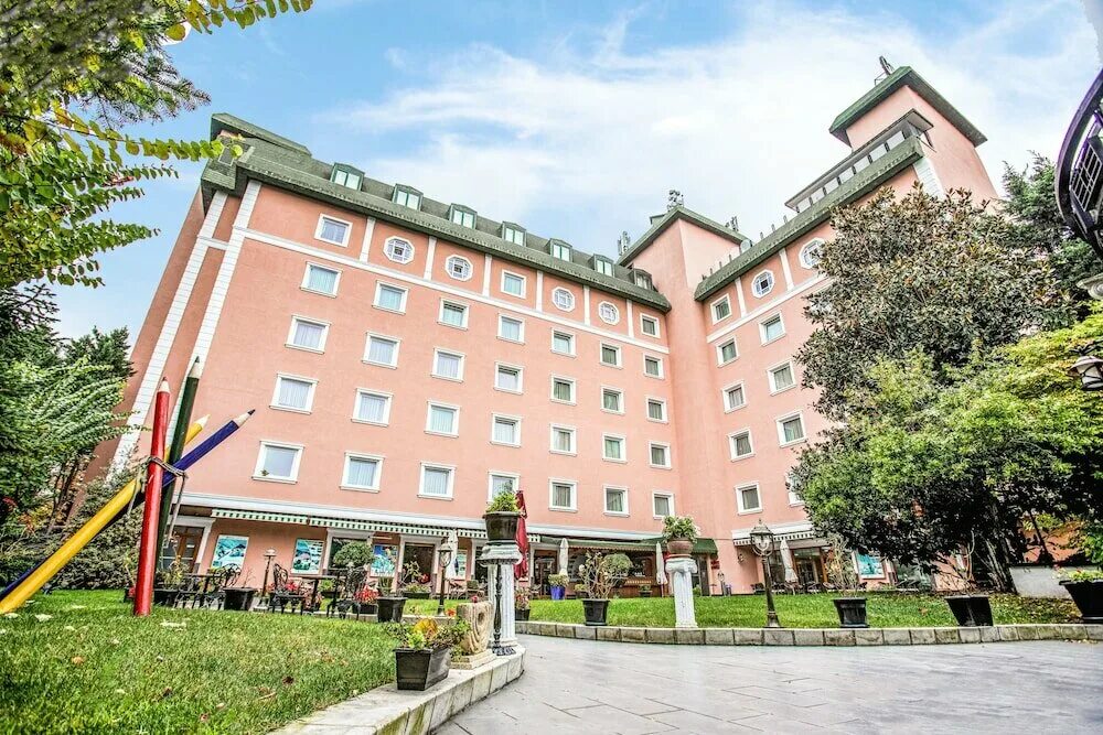The hotel is park. The hotel is park. The hotel is park. Казахстан семей green park. Green park pendik.