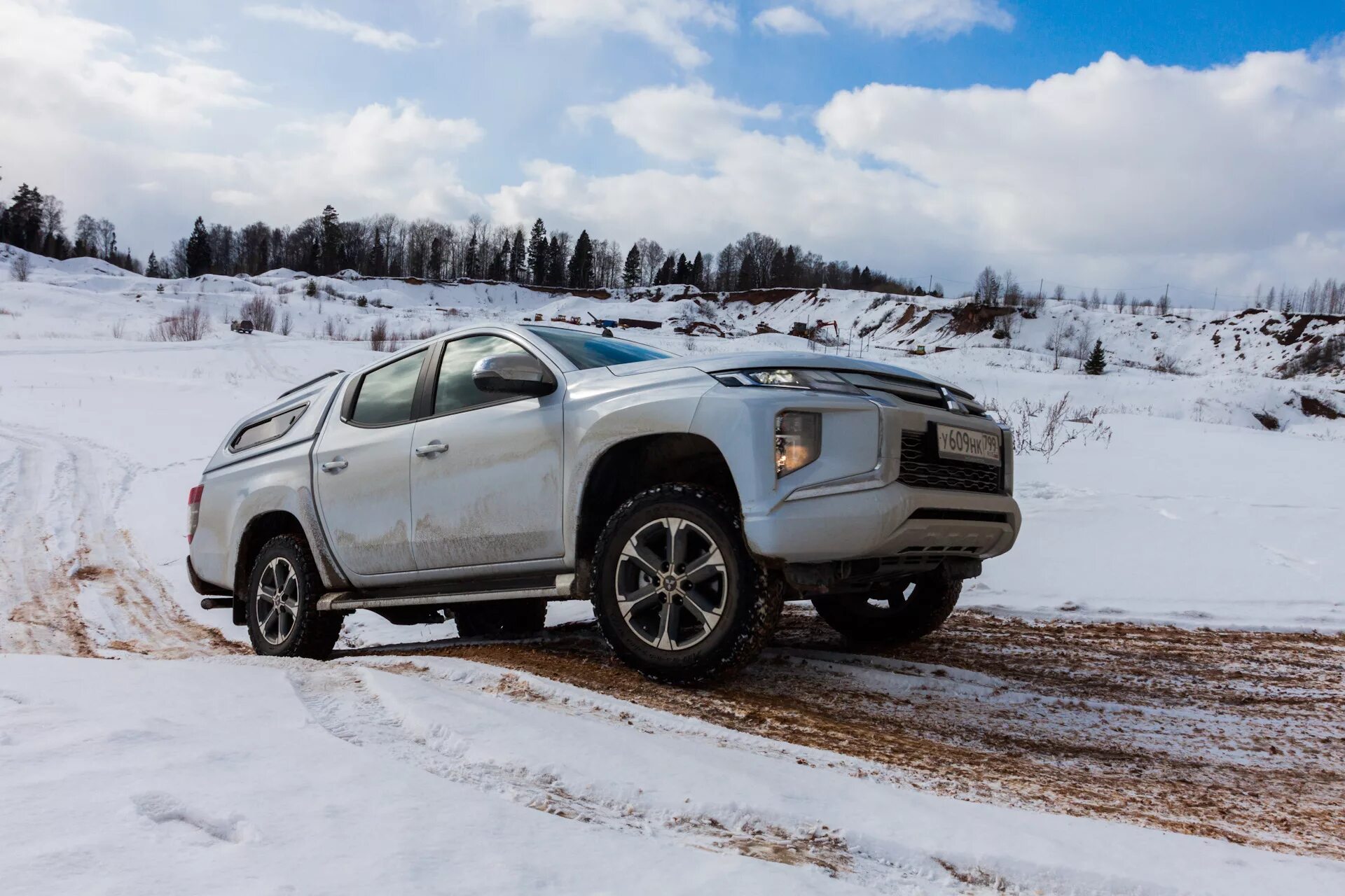 2019 200. Mitsubishi l200 2019. mitsubishi l200 зима. новый митсубиси l200 2019. митсубиси л200 2019.