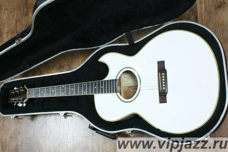 Белая гитара цоя. Yamaha sg200 цоя. Белая гитара цоя. Виктор цой с гитарой. Washburn ea20 виктора цоя.