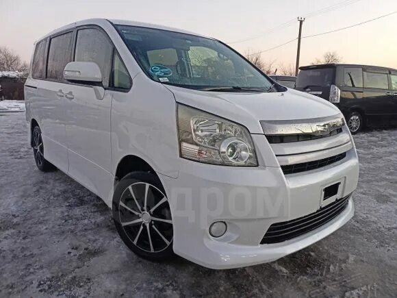 Toyota noah 98 года выпуска. Тойота ноах уссурийске. Тойота ноах уссурийске. Тойота ноах 2012г. Тойота ноах 2 поколение.