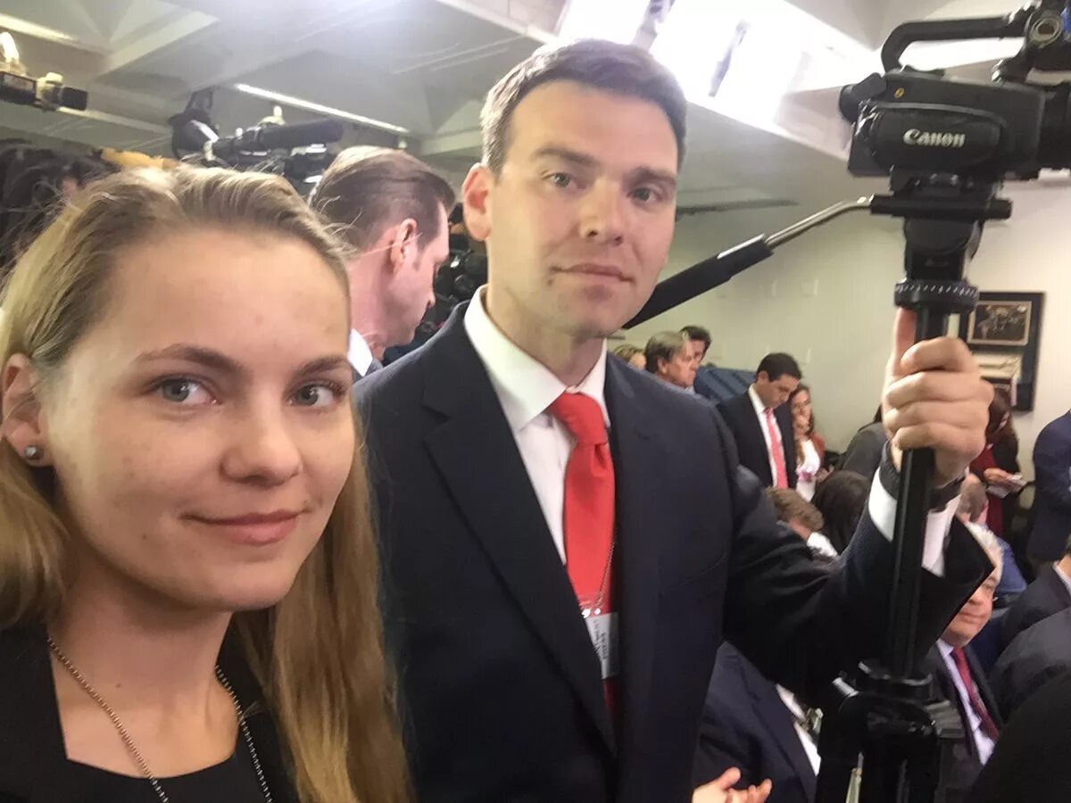 "Jack Posobiec". Джек Пособец фото. Mike Cernovich and Jack Posobiec. Джек Пособец и журналистка Кэндис Оуэнс.. Джек пособец