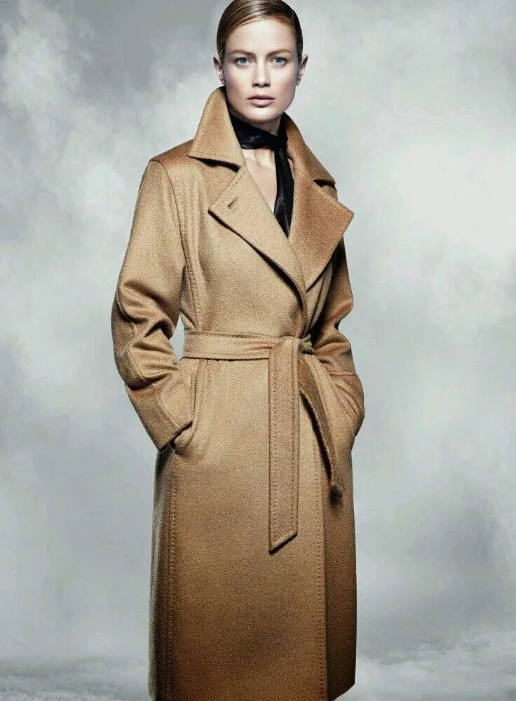 Mara пальто купить. Пальто Мануэла Max Mara. Max Mara пальто Camel.