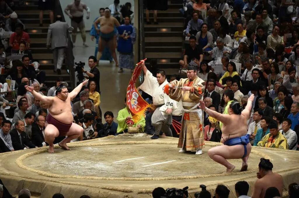 Маваси. Сумо Япония. Сумо спорт в Японии.