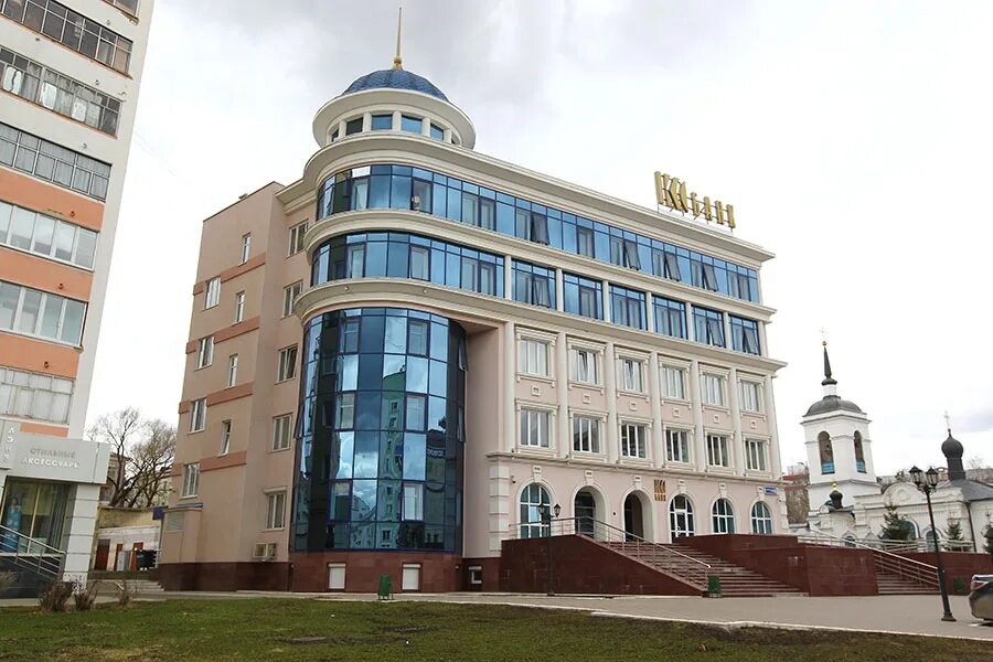 Демократическая 30 саранск кс банк. В банках города саранска. Архитектура саранска. Гостиница центральная саранск. Дворец бракосочетания саранск советская.