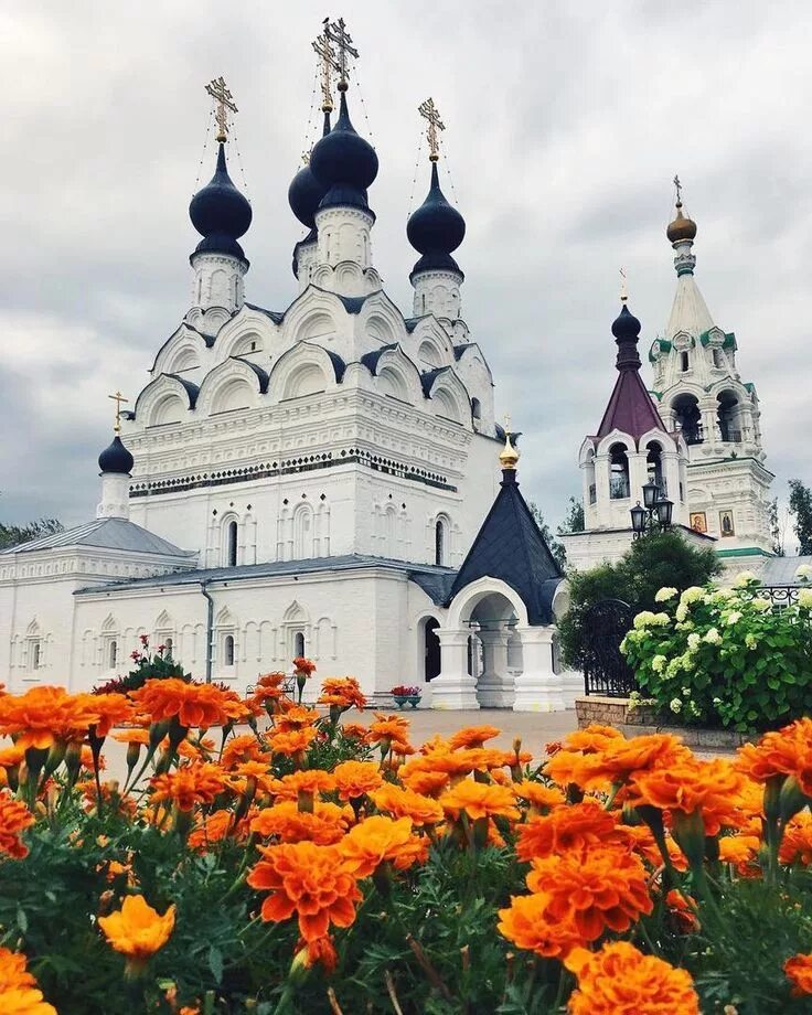 Свято-Троицкий женский монастырь Муром. Свято-Троицкий Новодевичий женский монастырь Муром. Женский Троицкий монастырь в Муроме. Храм Святой Троицы Свято-Троицкого монастыря в Муроме. Муромские святые монастырь