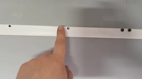 Как крепить багет натяжного потолка стене