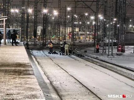 3 человека станция рижская