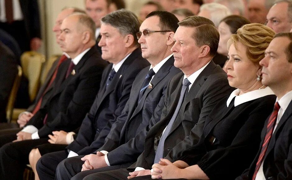 Какие изменения в российском правительстве. Какие изменения в российском правительстве. Заседание правительства рф 1995 год. Совет министров рф. Какие изменения в российском правительстве.