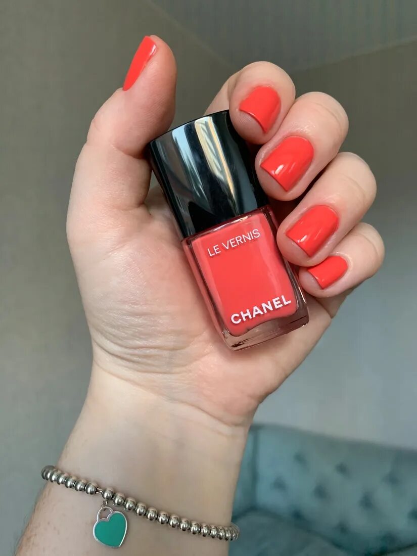Le vernis 769 лак chanel. Chanel лак 504. Chanel vernis new dawn. Лак шанель 505. Chanel лак 735.