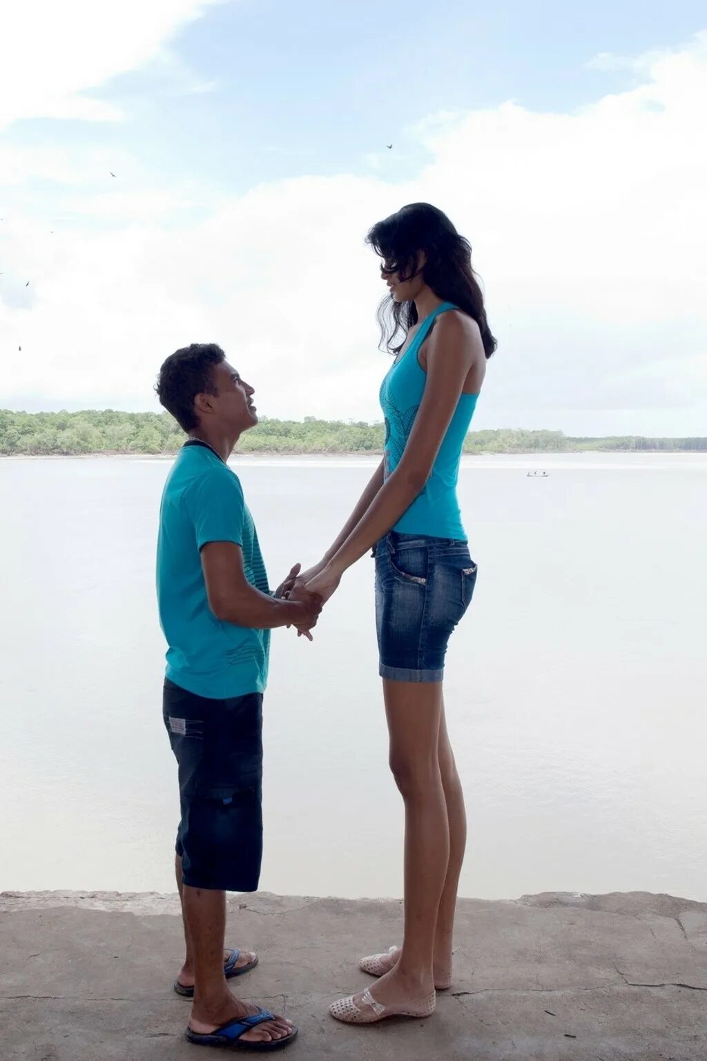 Самый высокий китаец. Яо дэфэнь. Tall china. Tall china. Tall girl 2019.