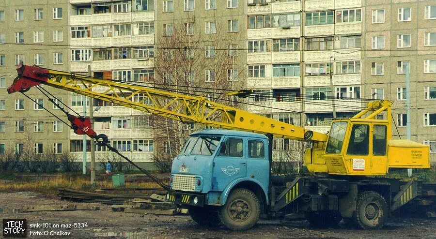 Кран смк. Кран СМК 101 на базе маза. МАЗ автокран СМК-101. Автокран МАЗ 5334 СМК 101. МАЗ автокран СМК 10.