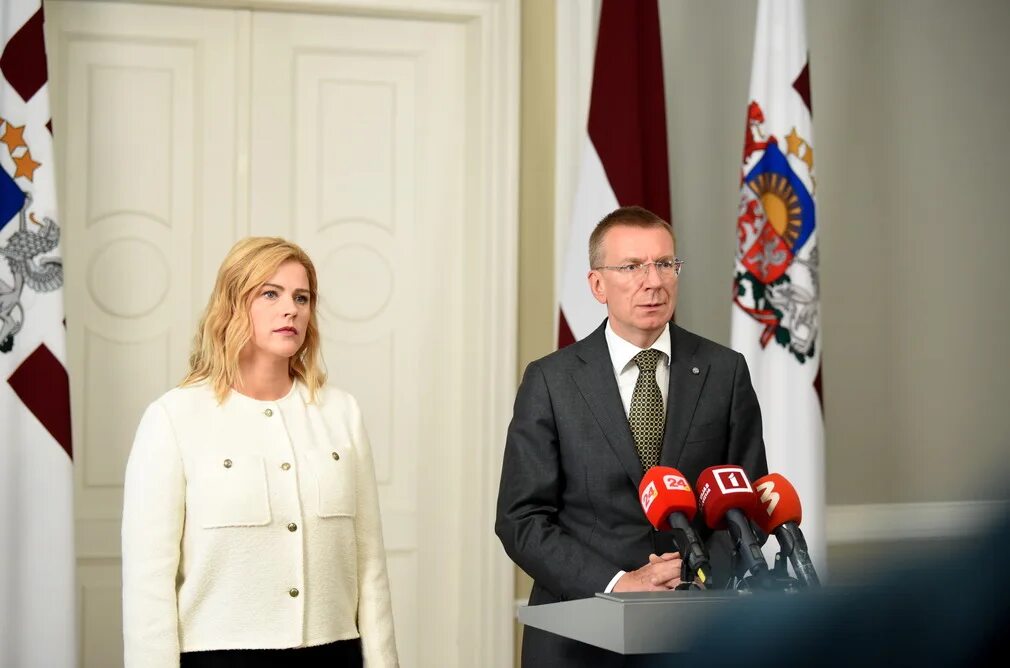 Новый премьер Латвии. Премьер Латвии женщина. Премьер министр эвика силиня