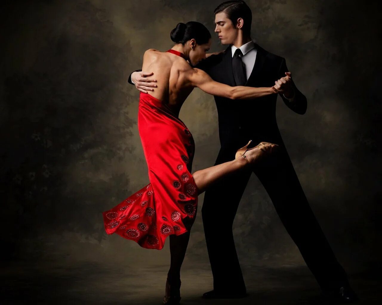 Бачата сенсуал. Бачата сенсуал. Бачата алан. Бачата сенсуэль. Михаил русаков сальса бачата.