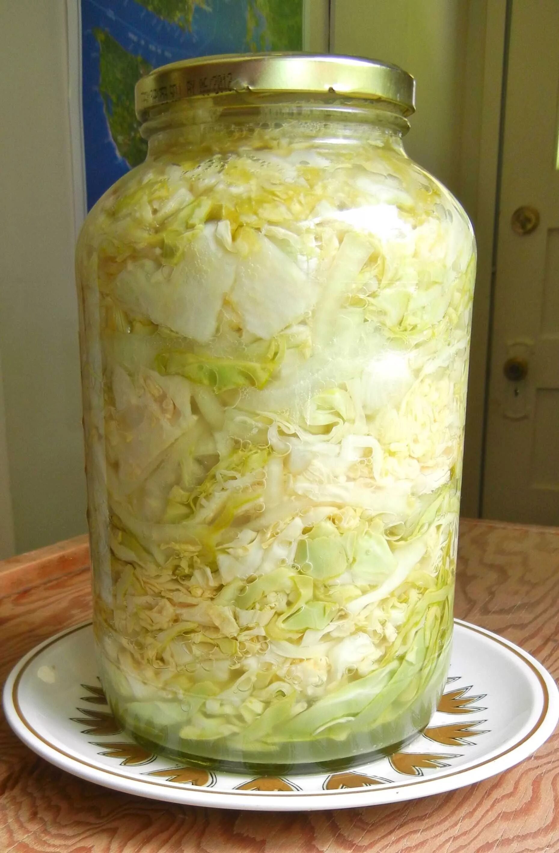 Квашение капусты в банки на зиму. Капуста sauerkraut. капуста в банке на зиму. квашеная капуста в банках. капуста в банках.