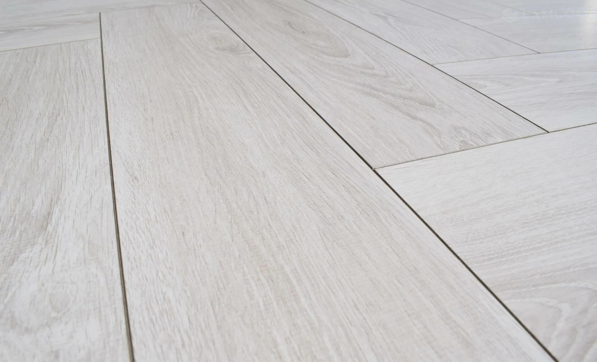 Дуб полярный ламинат. Ламинат alsafloor herringbone. альсафлор елка ламинат. alsafloor ламинат елочка. ламинат alsafloor herringbone дуб арония 542.
