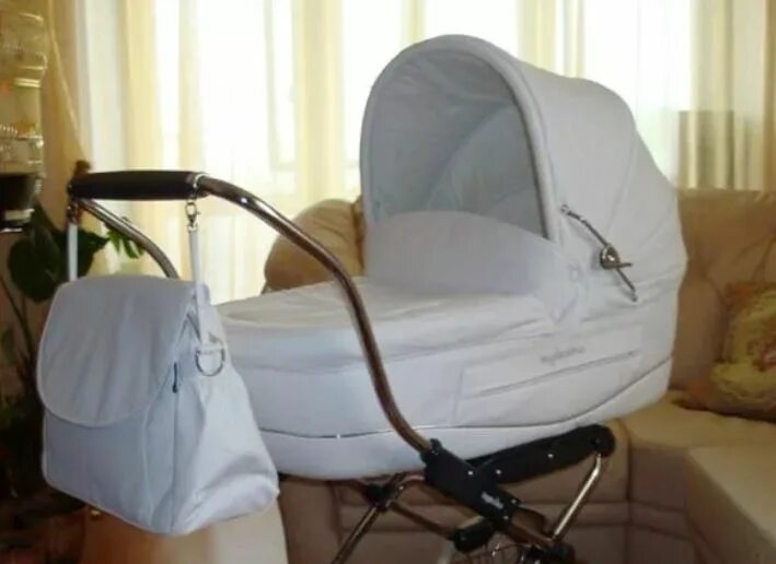 Коляска недорого б у купить. Коляска Inglesina кожа белая. Домашняя коляска для новорожденных. Коляски для дома для новорожденных. Коляска люлька для новорожденных для девочки.