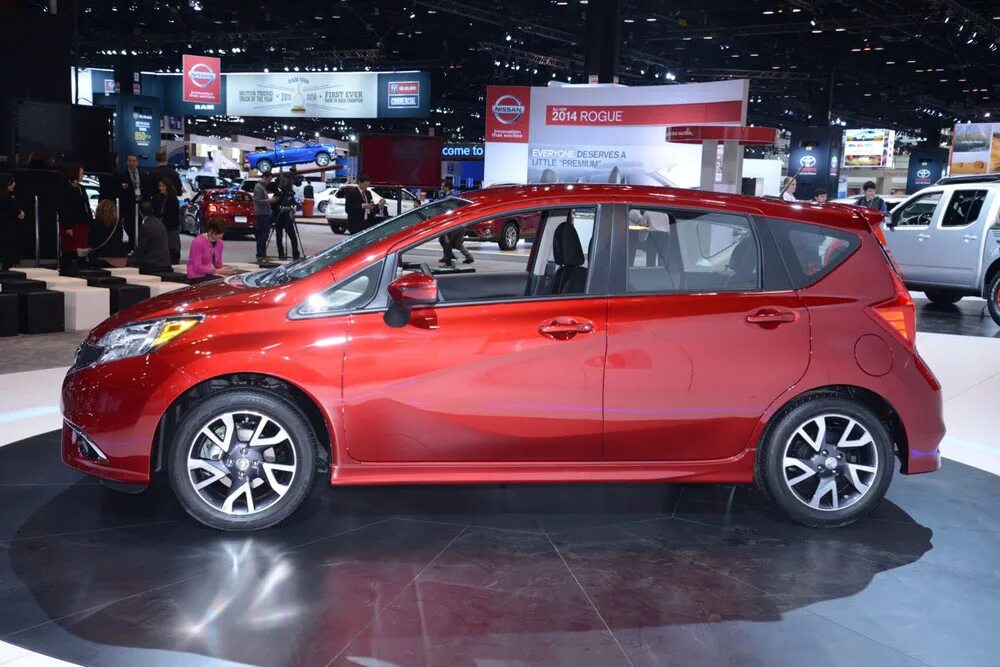 Nissan versa note 2014. Nissan note 2016. Ноут 2015. Nissan note 2013. Ниссан ноут 2015.